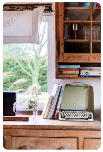 The Dairy, One Bedroom Cottage In A 15Th Century Farmhouse Parham Exterior foto